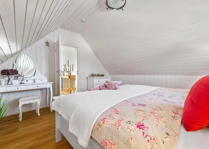 Feriehus La Petite Maison Bleue *